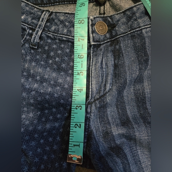 TRUE RELIGION "Cassie" Stars And Stripes Semi Distressed Cotton Denim Shorts. 29 - Picture 14 of 14